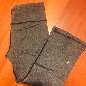Lululemon crop, gray, size 6.